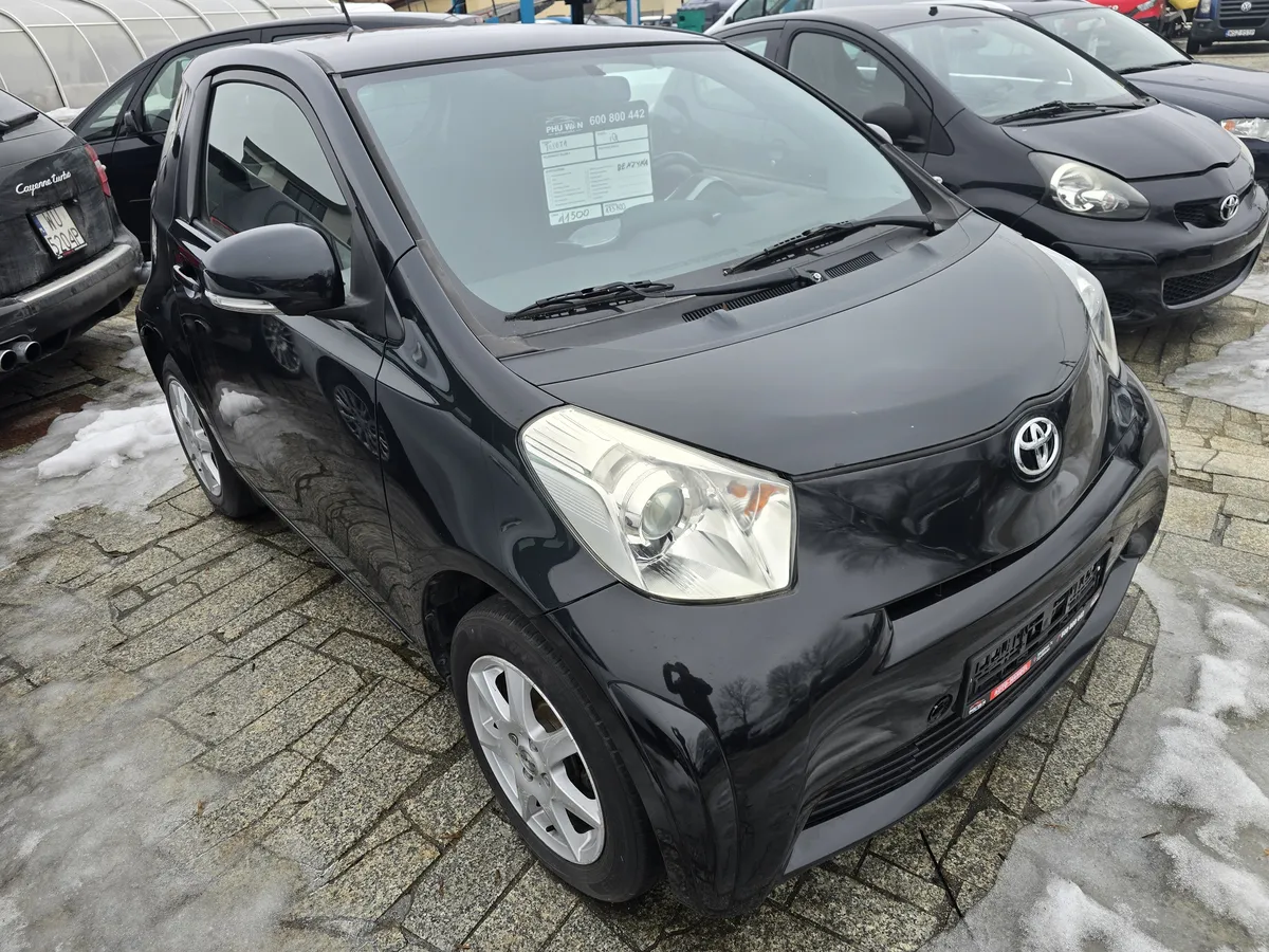 Toyota iQ